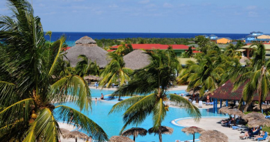 PLAYA COSTA VERDE 4****